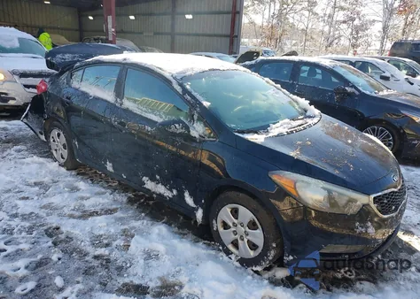2015 Kia Forte Lx z USA, uszkodzony, nr VIN KNAFK4A68F5256975